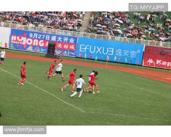 中国与巴西足球明星阵容对比分析及精彩瞬间回顾