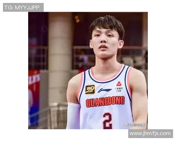 篮球明星10的身份揭晓他在赛场上的表现如何引发热议 篮球明星10的身份揭晓他在赛场上的表现如何引发热议